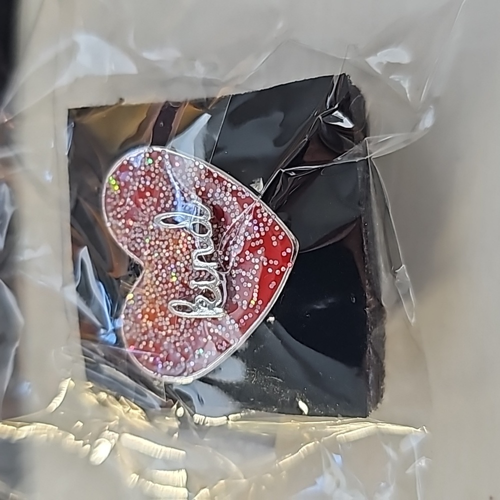 Compassionate Couture Red Ring  Size 5-9 Stretchy Rhinestones Heart ❤️ - Picture 4 of 4